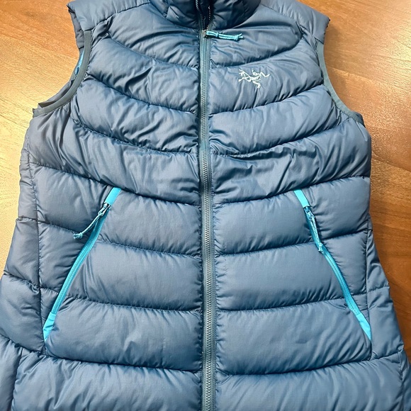 Arc'teryx Teal and Navy Puffer Vest - Picture 1 of 4